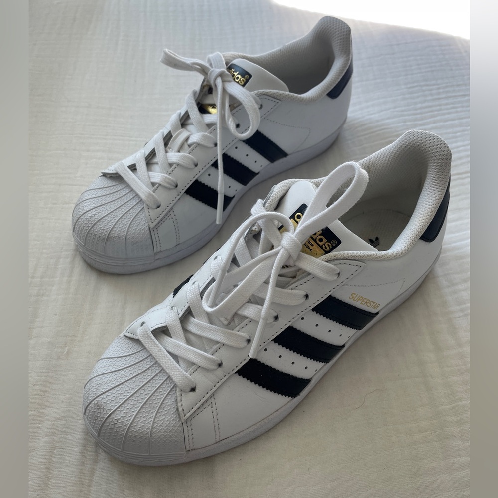 Adidas Superstar Sneakers – White with Black Stripes – Size 6